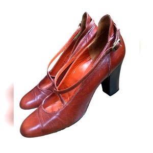 Yves Saint Laurant women shoes size 8.5 rust colored
